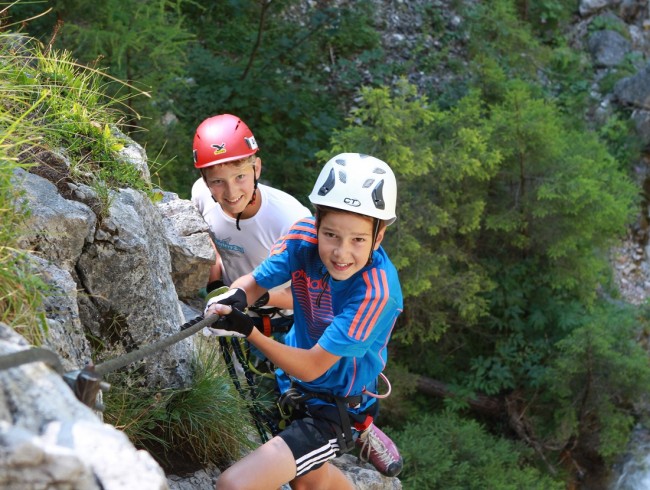 Kinderklettern in Ramsau am Dachstein © Photo Austria_HP_Steiner